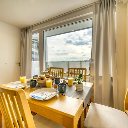 - Haus C, App 0c0906 Apartment *